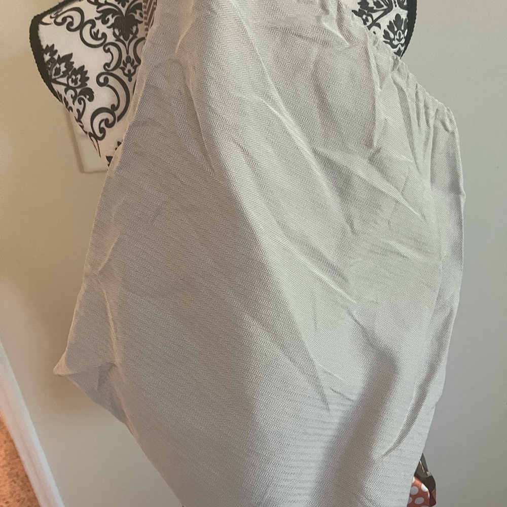 Inspired Garden Tote. Never used. - Picture 9 of 9